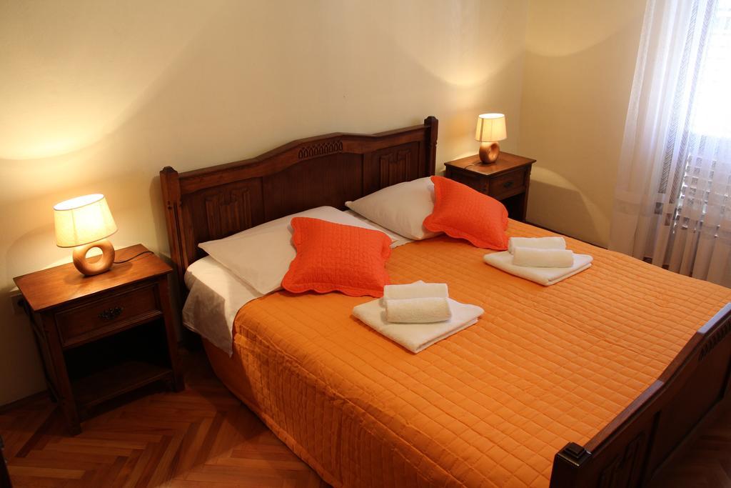 Apartments Stari Sibenik Grebaštica Стая снимка